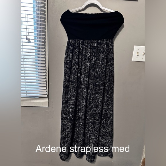 Ardene brand - Picture 1 of 1